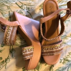 New Size 8 Qupid Wedges